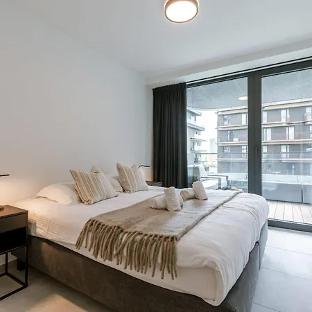Huswell - Beautiful With Spacious Terrace *
