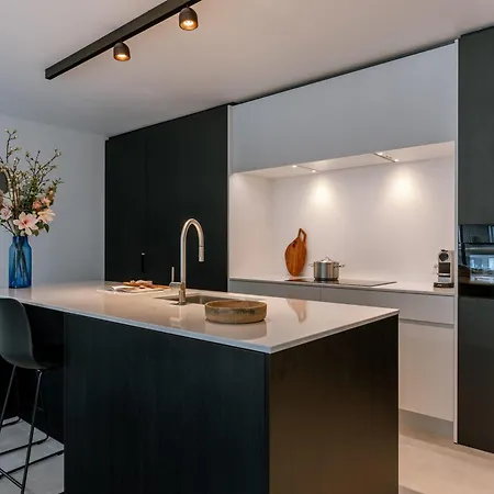 Huswell - Beautiful With Spacious Terrace Appartement *