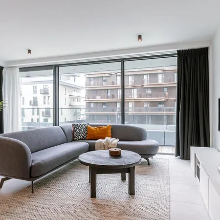 Huswell - Beautiful With Spacious Terrace *