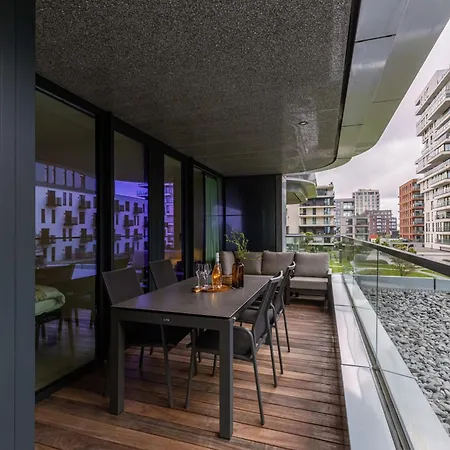 Huswell - Beautiful With Spacious Terrace *